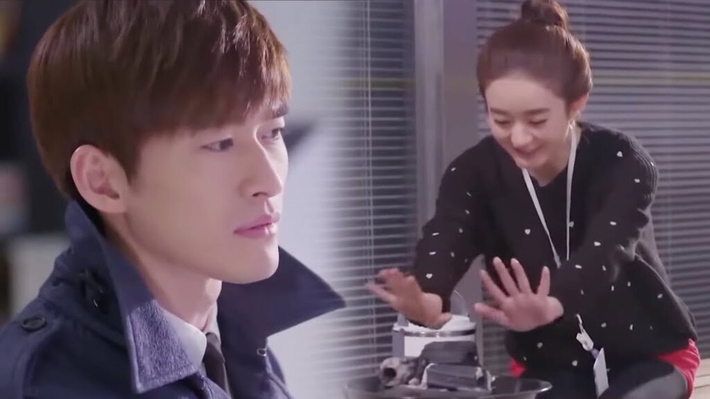 تركض إلى شرفة الرئيس للغداء كل يوم! لا تعرف أن الرئيس يراقبها سرًا وتفعل هذا | مشهد من "أنا وسيدي"