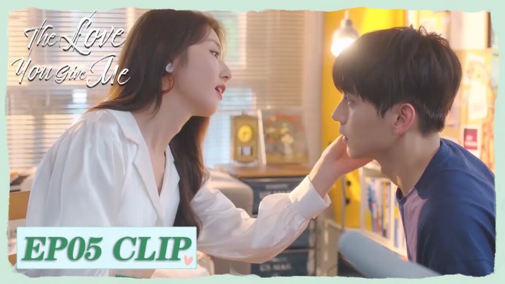 عالجت جرحه بعدما سقط | مقطع من الحلقة 5 "الحب منك " | WeTV