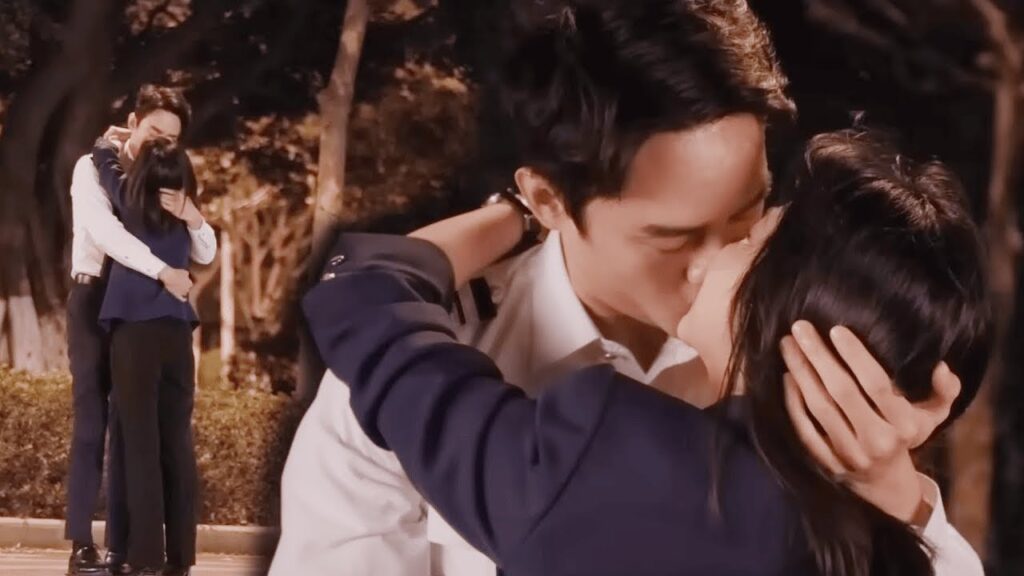 قُبلة وعناق والكثير من الورود 👩‍❤️‍💋‍👨💐| مقطع رومانسي من المسلسل الصيني "رحلتي إليك"