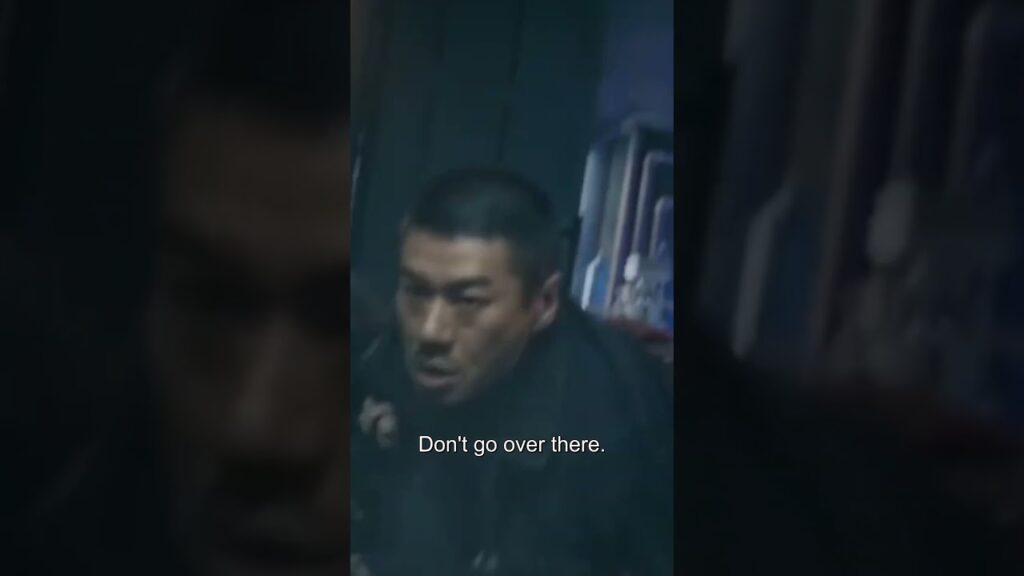 اخترق الأخطبوط الطافرة جسد الرجل، واختار أن يموت معها! #ThePolarOdyssey #الرحلة_القطبية #youku اخترق الأخطبوط الطافرة جسد الرجل، واختار أن يموت معها! #ThePolarOdyssey #الرحلة_القطبية #youku