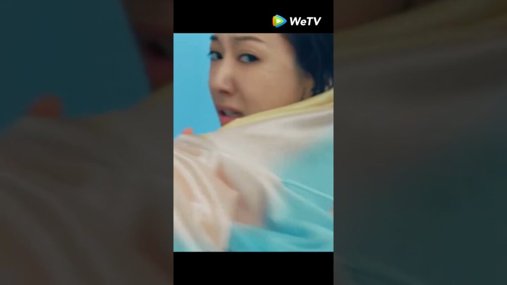 ظن أنها ستؤذي نفسها فأنقذها😍