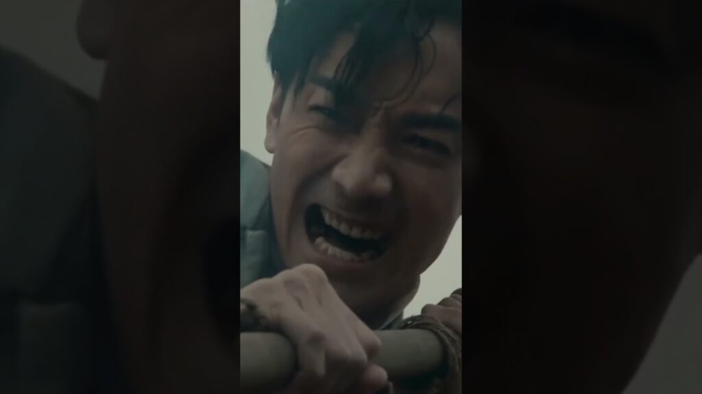 من أجل حماية سلام القرية، مات أبي بشبح الماء! #الوحش_في_النهر #TheBeastintheRiver #youku