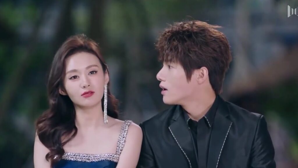 حبيبها لا يعرف كيف يتصرف برومانسية , ويفسد الاجواء دائما  ( الجمال القبيح  )