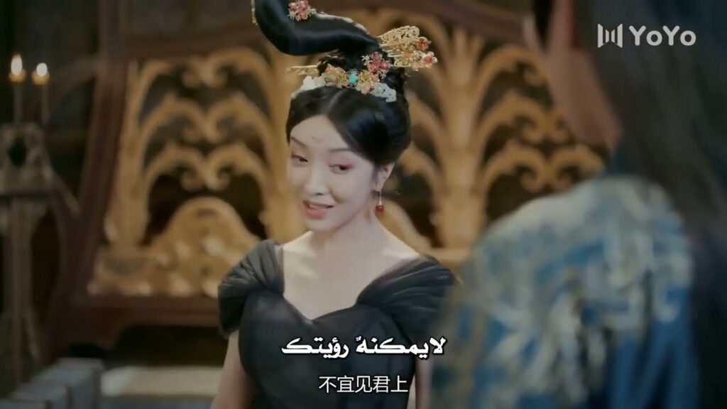 يثمـل ويعتقد بأنها زوجتـه ويكاد ان يقع في حيلتها ( قدري العزيز )