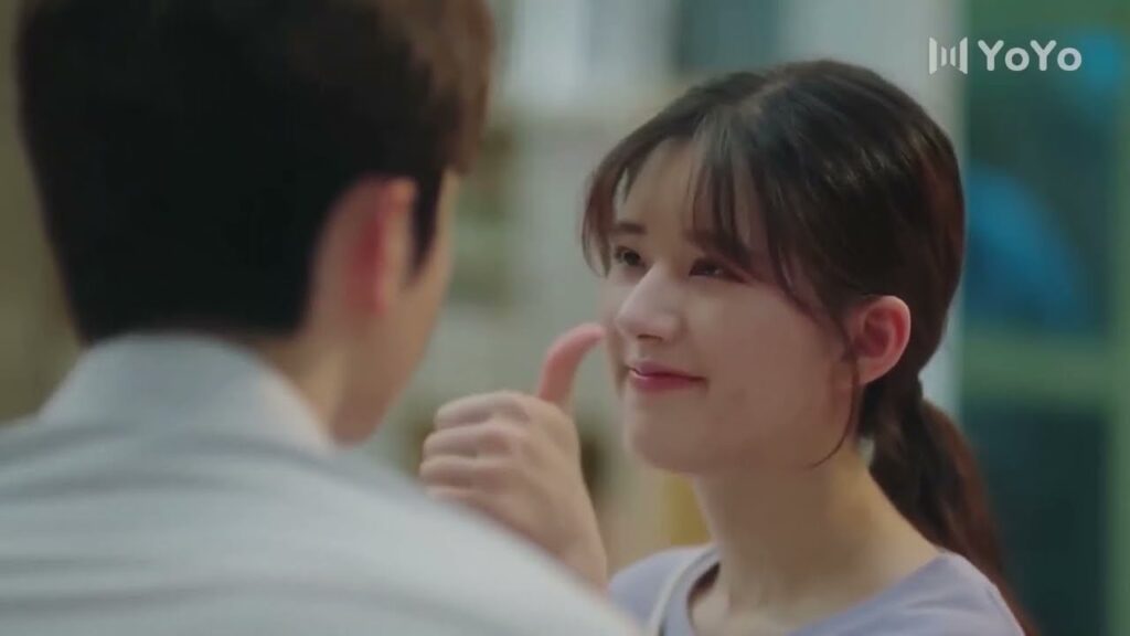 دروس رومانسية مكثـفة مجانية للتقبيل , التغزل و الحب من قبل السيد لينغ ( ارجوك اطمئن يا سيد لينغ )