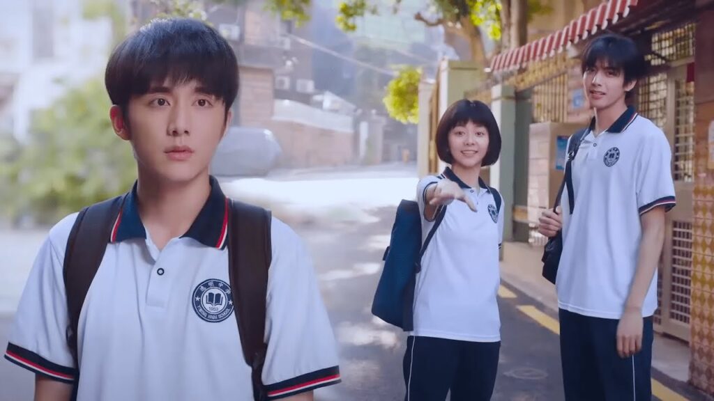 اقتحمت غرفته في الليل؛ وأعلنت سيادتها بصوت عالٍ: "أنا عالم أخي!"💖مقطع رومانسي من "انطلق"