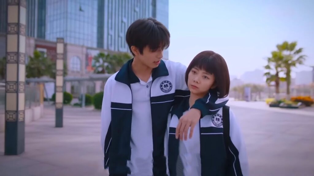 تغار عليه من أخته الجديدة فتسبب في كسر ذراعها مقطع رومانسي من المسلسل "انطلق"