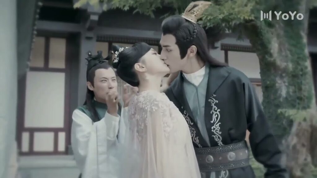 لا يستطيع النوم من الاحراج , بعد ان قبـلها فجأة ( قدري العزيز )