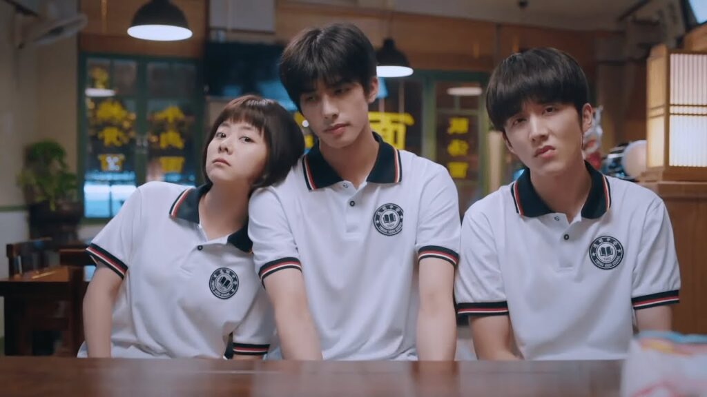 كانت فتاته غيورة ومستبدة فتعلن سيادتها: "إنه أخي!"😅مقطع مضحك من "انطلق"