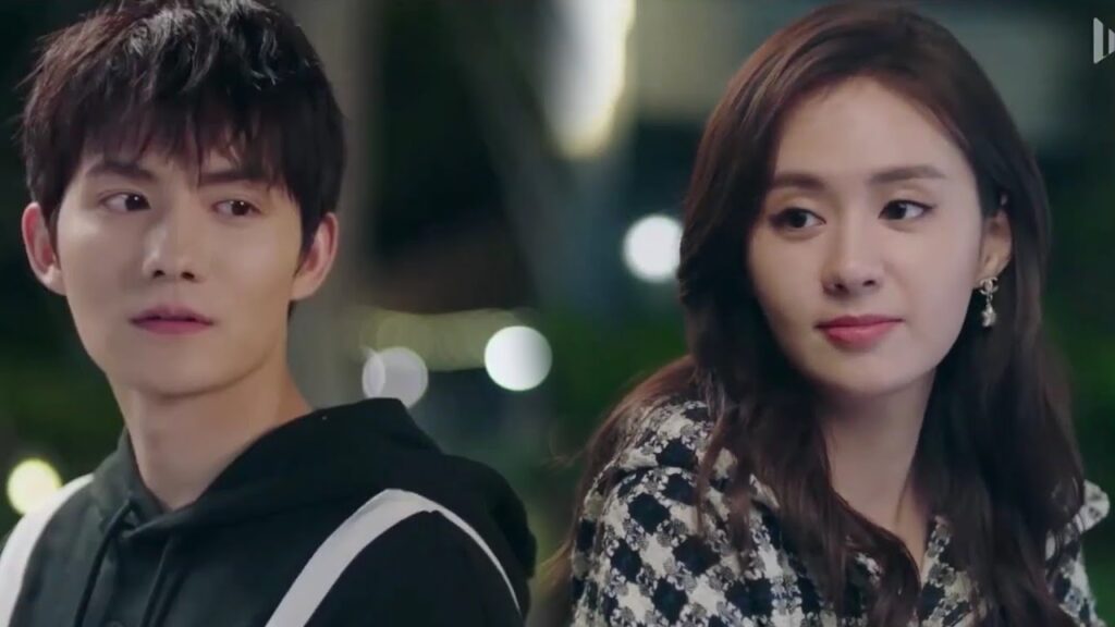 يتصل بها في وقت متأخر لكي يبوح لها عن مشاكلـه و قلقه ( الجمال القبيح ) يتصل بها في وقت متأخر لكي يبوح لها عن مشاكلـه و قلقه ( الجمال القبيح )