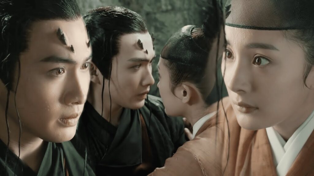 أول لقاء! تبدأ علاقة الحب السرية بين الأمير الشرير والبطلة الجميلة | مشهد من مسلسل الحب الأبدي