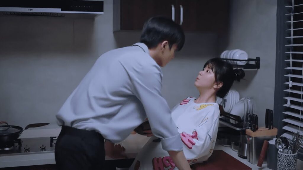 أخيرًا! يعترف بحبه فاحمر وجهها خجلًا وكانت قلبها ينبض فهربت بعيدًا | مشهد من مسلسل انطلق أخيرًا! يعترف بحبه فاحمر وجهها خجلًا وكانت قلبها ينبض فهربت بعيدًا | مشهد من مسلسل انطلق