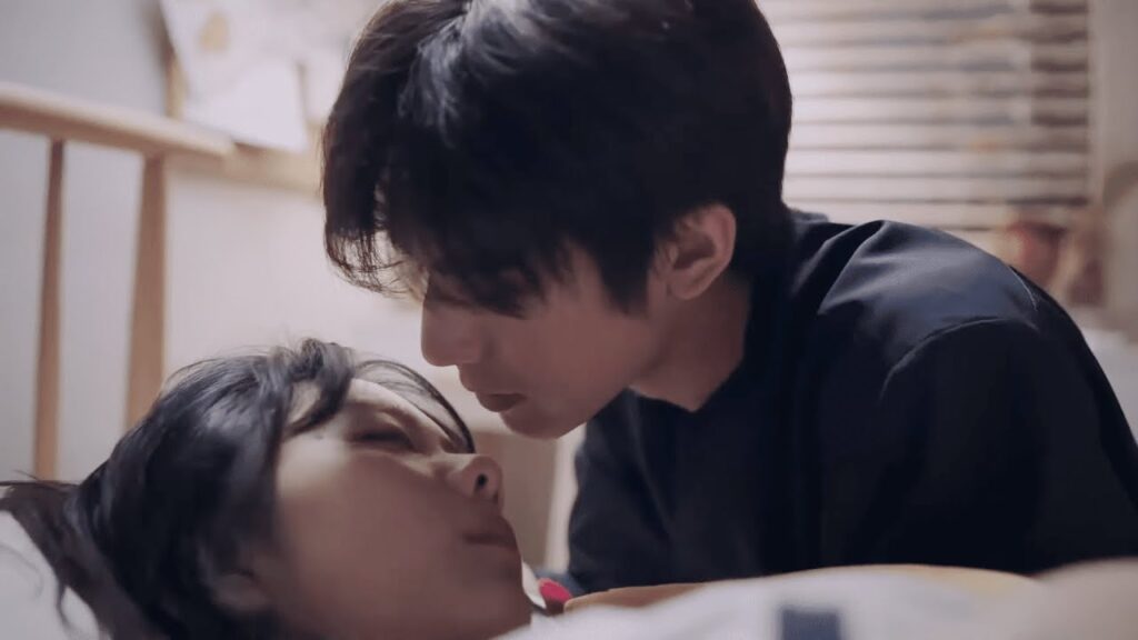 يسرق قبلة! كشفت فتاته حبه السري نحوها فتدفعه بعيدًا عنها | مشهد من مسلسل انطلق يسرق قبلة! كشفت فتاته حبه السري نحوها فتدفعه بعيدًا عنها | مشهد من مسلسل انطلق