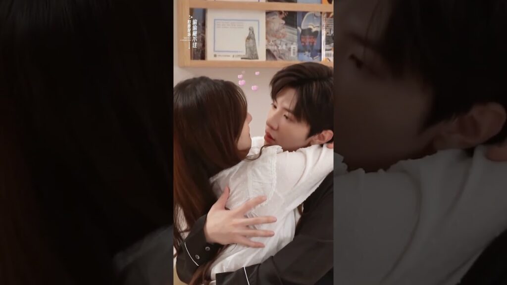 من يحمر خجلا؟🤭🤭🤭 #HiddenLove #حب_خفي #zhaolusi #chenzheyuan #youku