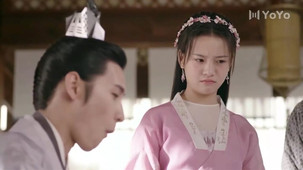 تقوم بالاضراب عن الطعام لان زوجها لا يسمع كلامها  ( الحقيقة او الجرأة )