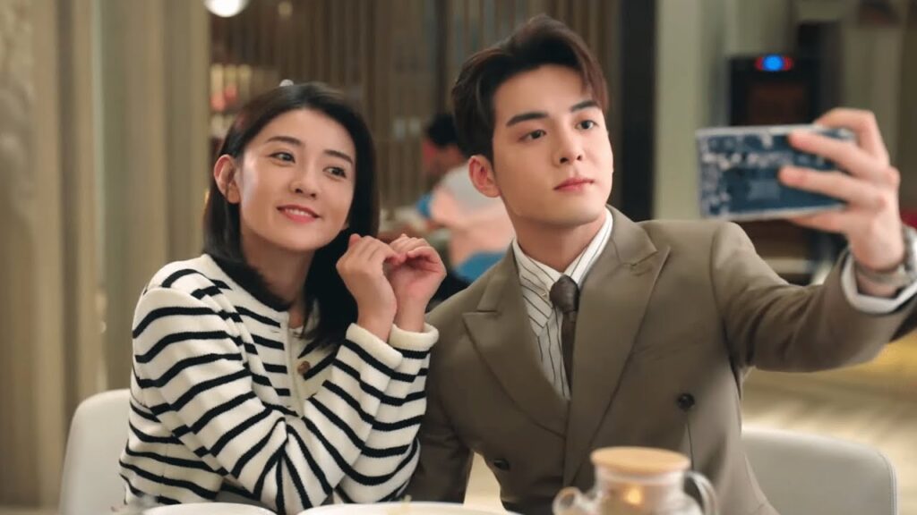 (لو) يهدد (يي) بصورتهما، يطلب منها التعاون للقيام بهذا النوع من الأمور! | مسلسل"مرحبًا أيتها الزهرة"