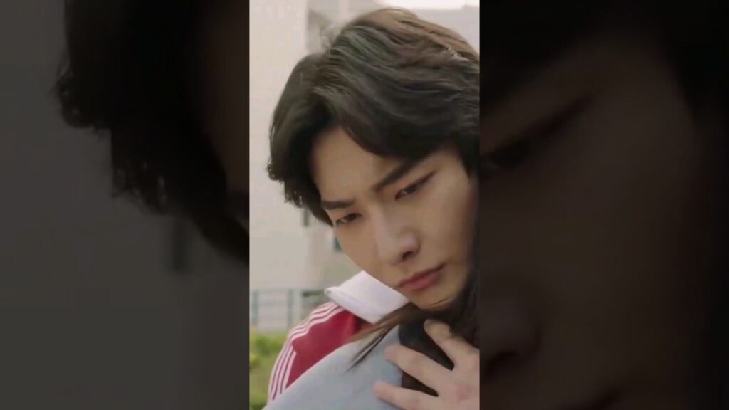 يواسيها بأحضان دافئــة #shorts #richardwang #yoyoarabic #ariverrunsthroughit #huyixuan #王瑞昌 يواسيها بأحضان دافئــة #shorts #richardwang #yoyoarabic #ariverrunsthroughit #huyixuan #王瑞昌