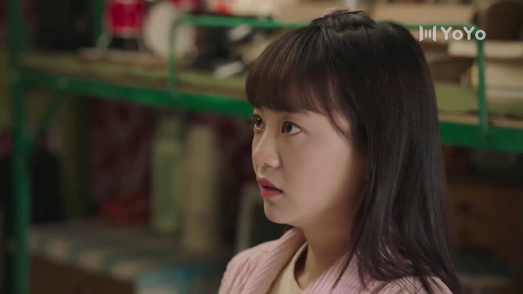 تعتقد بأنه نشر خبر مواعدتها على موقع الجامعة فتغضب و تتشاجر معه  ( نهر يجري خلاله )