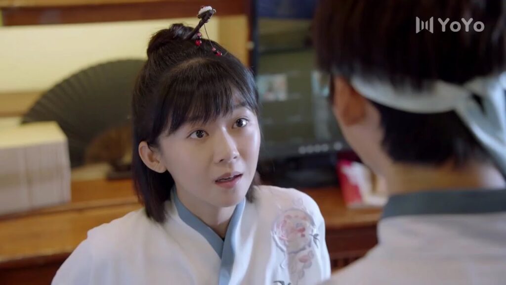 ترتدي الملابس التقليدية و يقع في حبها اكثر و اكثر  ( عزباء محترفة )