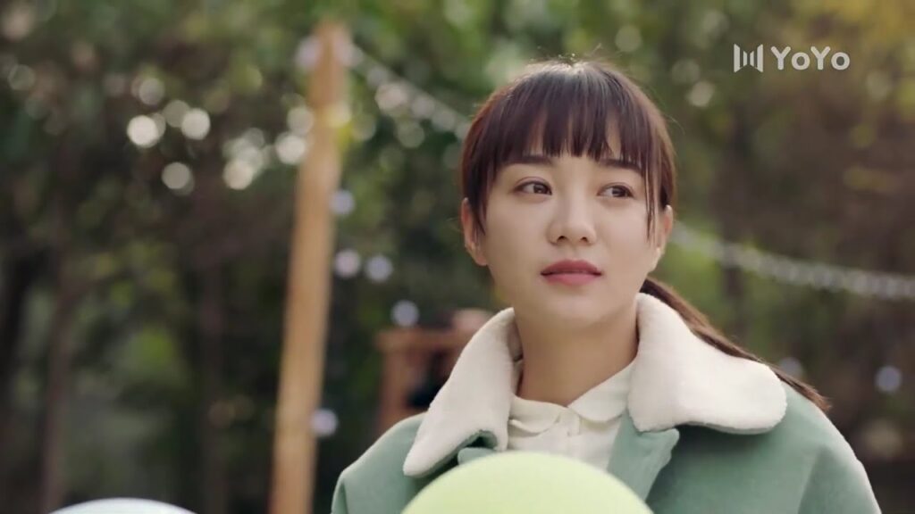 يجعلها ترتب المكان بطريقة رومانسية لكي يعترف لصديقتها فيه   ( نهر يجري خلاله )