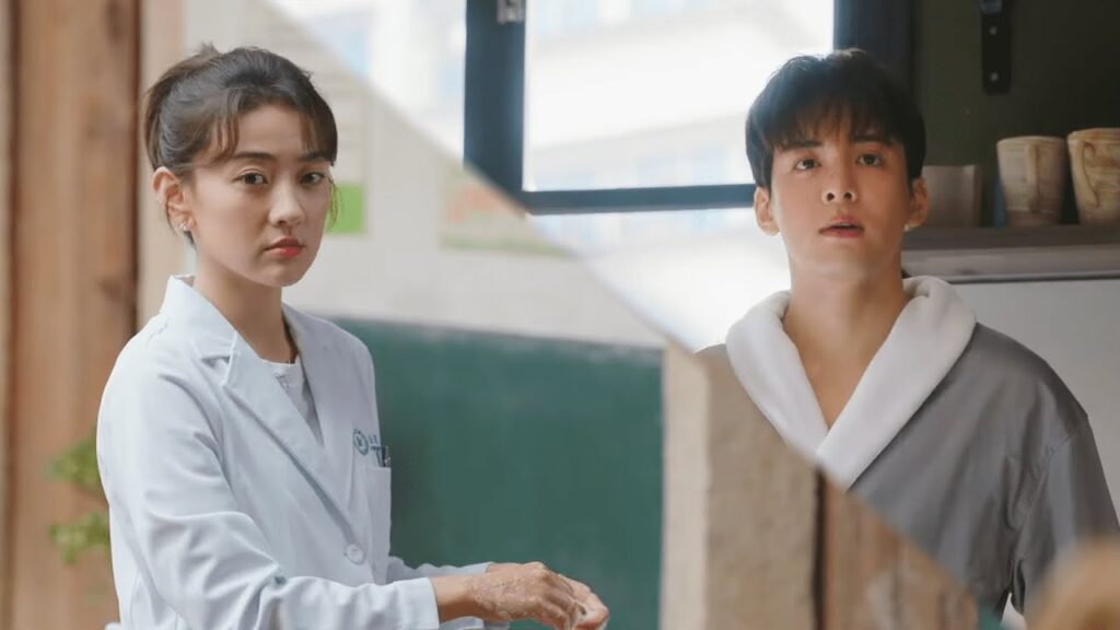 يغادر حبيبها دون الوداع فتشعر بالضياع في قلبها لكنها ترفض الاعتراف بذلك! | "مرحبًا أيتها الزهرة"