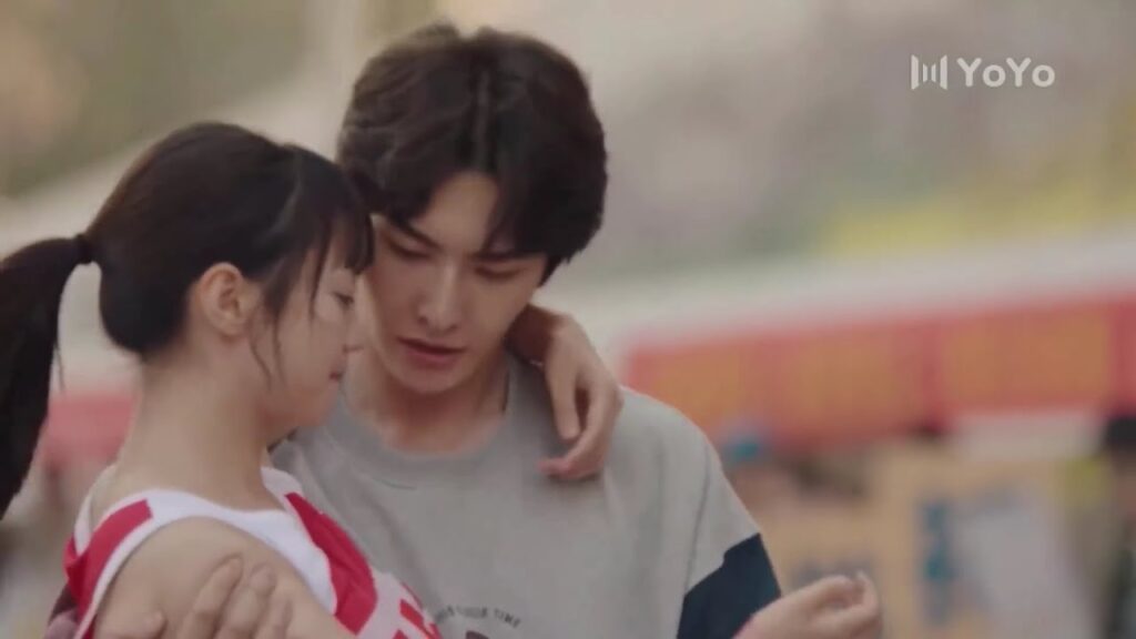 تقع اثناء السباق فيحملها ويركض بها الى العيادة  ( نهر يجري خلاله )