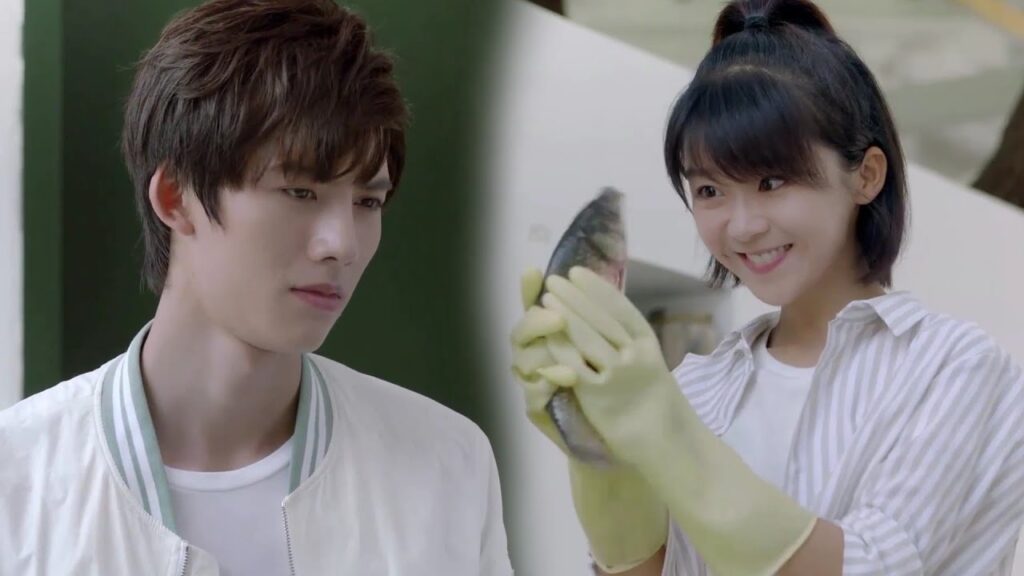 لايعرف كيف ينظف السمكة , فتأتي و تظهر براعتها ( عزباء محترفة ) لايعرف كيف ينظف السمكة , فتأتي و تظهر براعتها ( عزباء محترفة )