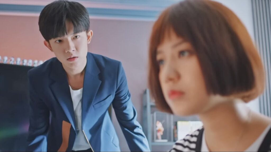 أعطتها والدة حبيبها مبلغًا كبيرًا من المال لتترك ابنها، تختار الفتاة... 😳🤔 | مشهد من "نور الحياة"