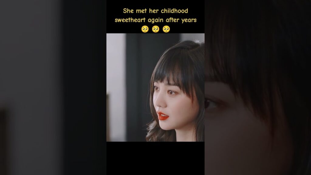 التقت بحبيب طفولتها مرة أخرى بعد سنوات🥺#ariverrunsthroughit #wangruichang #huyixuan #cdrama #youku