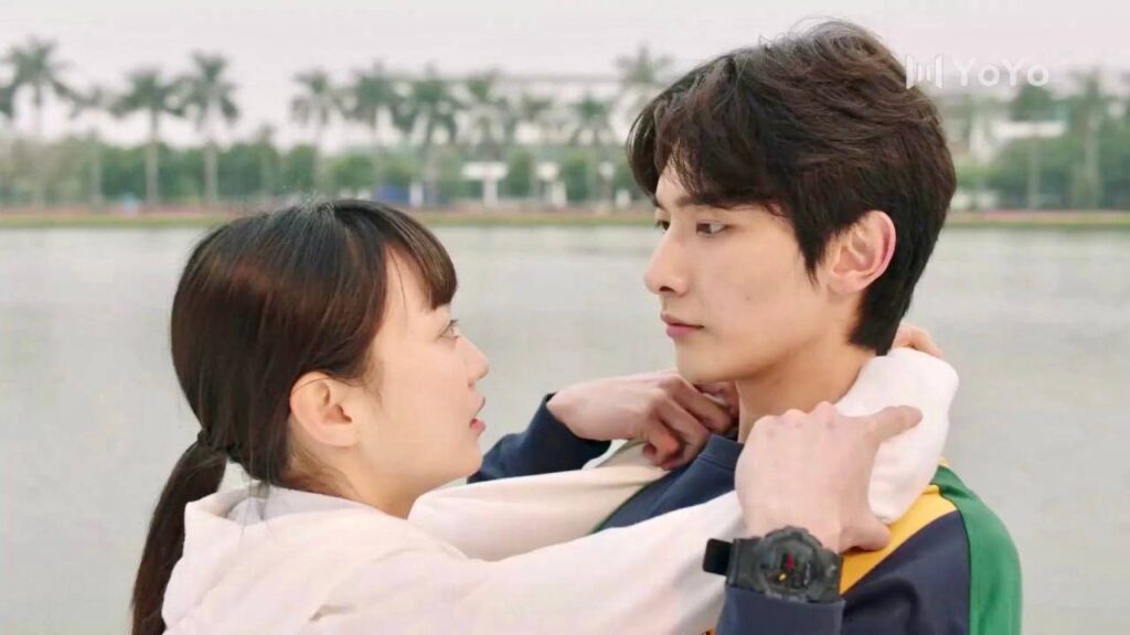 تقترب منه فيصبح عاجز عن الكلام والحركة  ( نهر يجري خلاله )