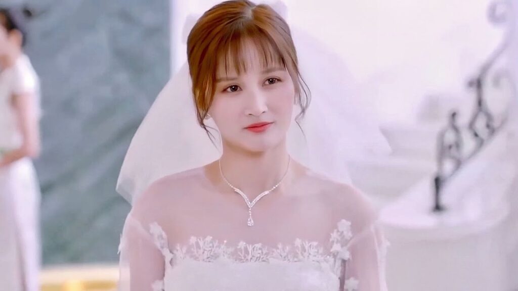 تصبح هي العروس بدلا من اختها التي هربت ( هي التي احبها )