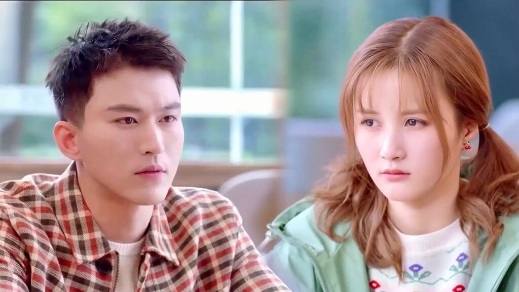 تحبـه لكنه يعتبرها صديقـة مقربـة فحسب ( هي التي احبها )