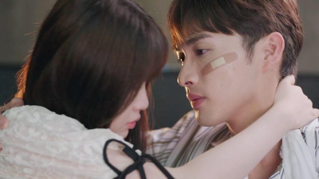 شعرت مي رين بالحزن الشديد وذهبت إلى المستشفى في الليل للاعتناء به  | مشهد "رومانسية الغابة الصغيرة"