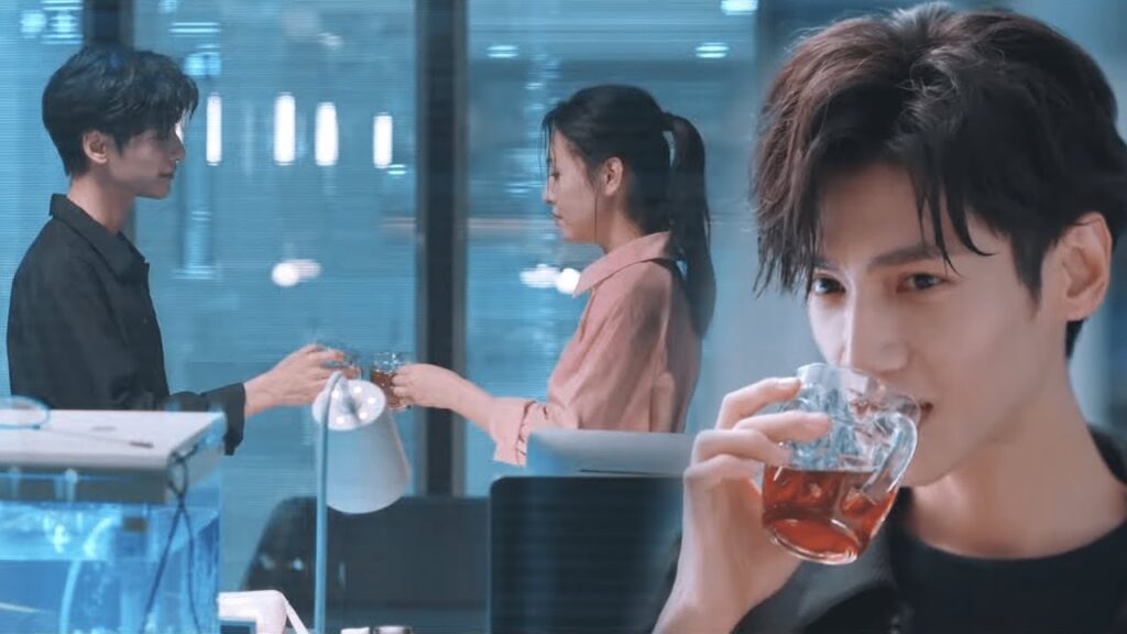 مستبدة! يخبرها بأنه أيضًا يشرب السم الذي تعطيه إياه 😅😅 | مشهد من المسلسل "نور الحياة"