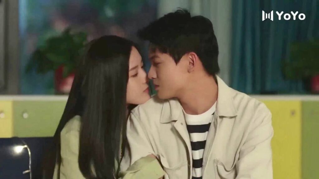 انت هديتي لا احتاج شيء آخر , احبـك  ( أقرب اليك )