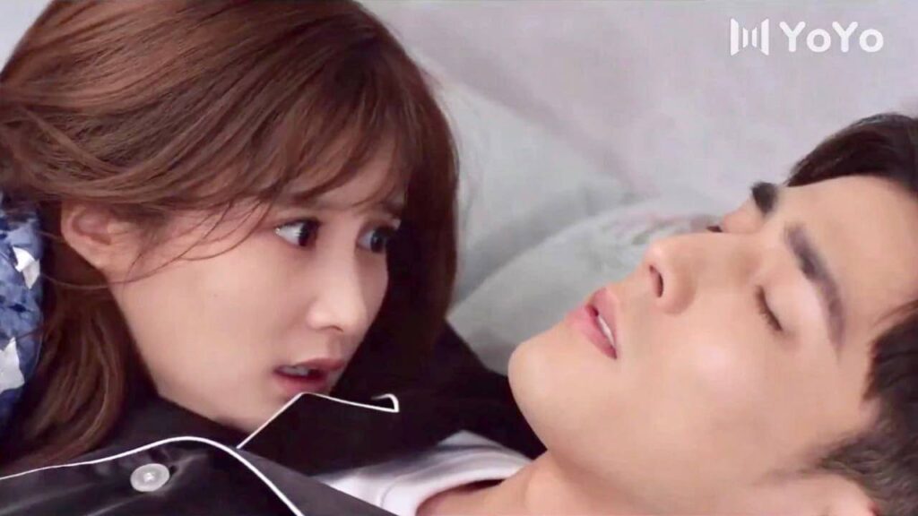 زوجها يحب الرومانسيـة و يفقد السيطرة  بسهولة , اما هي تعانـي  ( هي التي احبها )