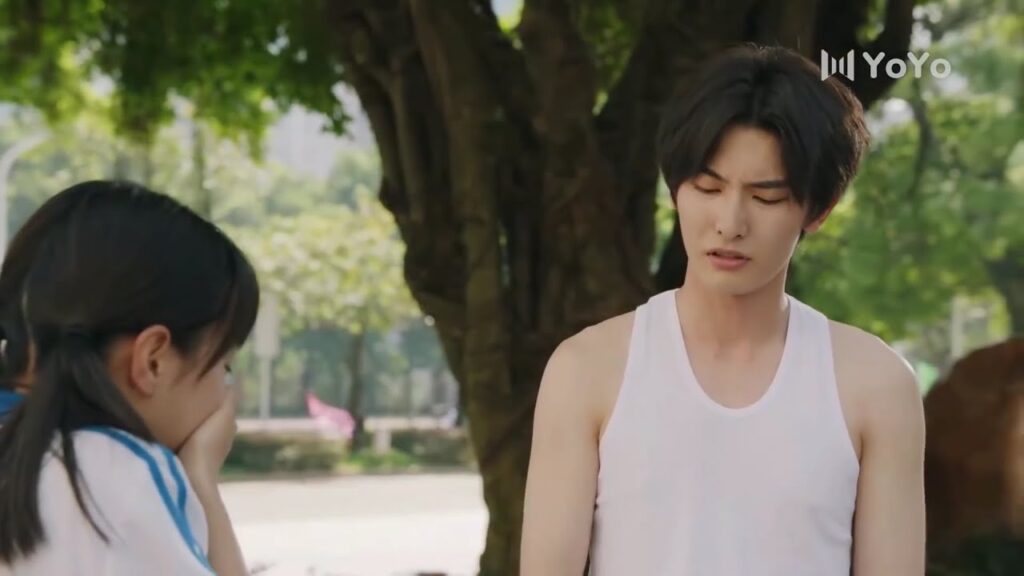 تنقذه من عقاب المعلم لكن في المقابل تتقيأ على ملابسـه ( نهر يجري خلاله )