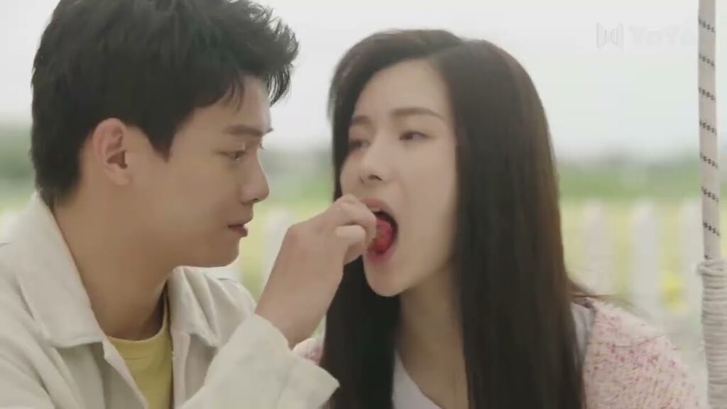 كيف يتناول العشاق الفراولة ( أقرب إليك - الحب الابدي | Closer To You S2❤️ )