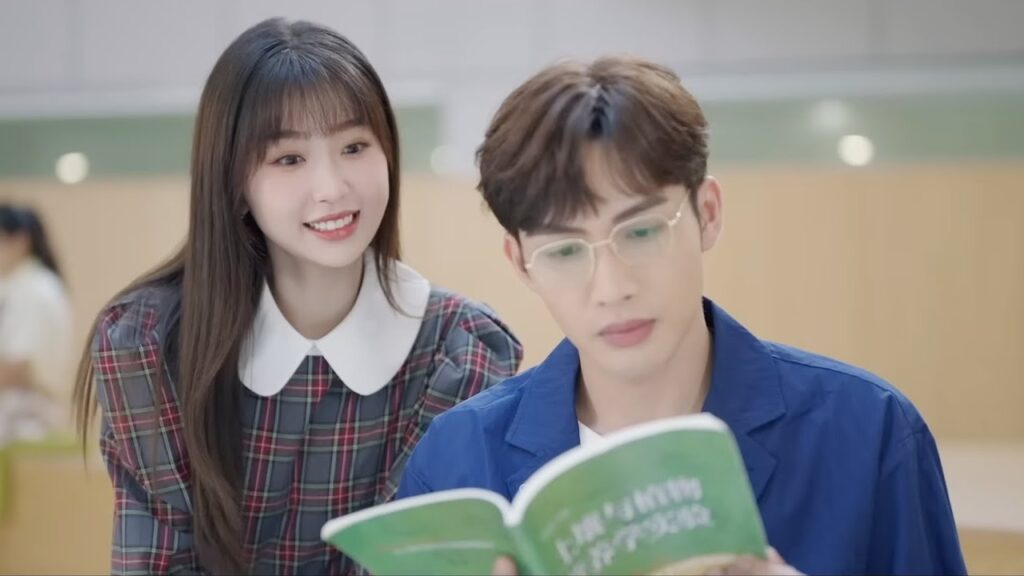 تحدث الأستاذ على انفراد مع الفتاة الجميلة واحمر خجلًا 😊😊 | مشهد من المسلسل "رومانسية الغابة الصغيرة"