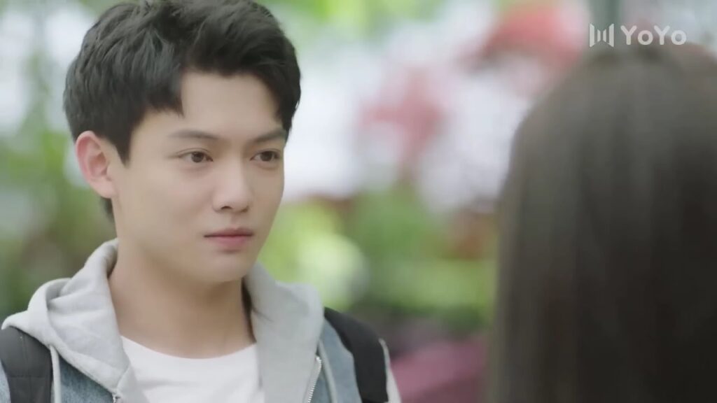 تكتشف بأنه اعطى هديتها الى صديقـه (اقرب اليك )