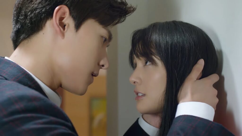 لا بد أنني وقعت في حبك من النظرة الأولى 💖💏 | مقطع من مسلسل "ابتسامة جميلة"