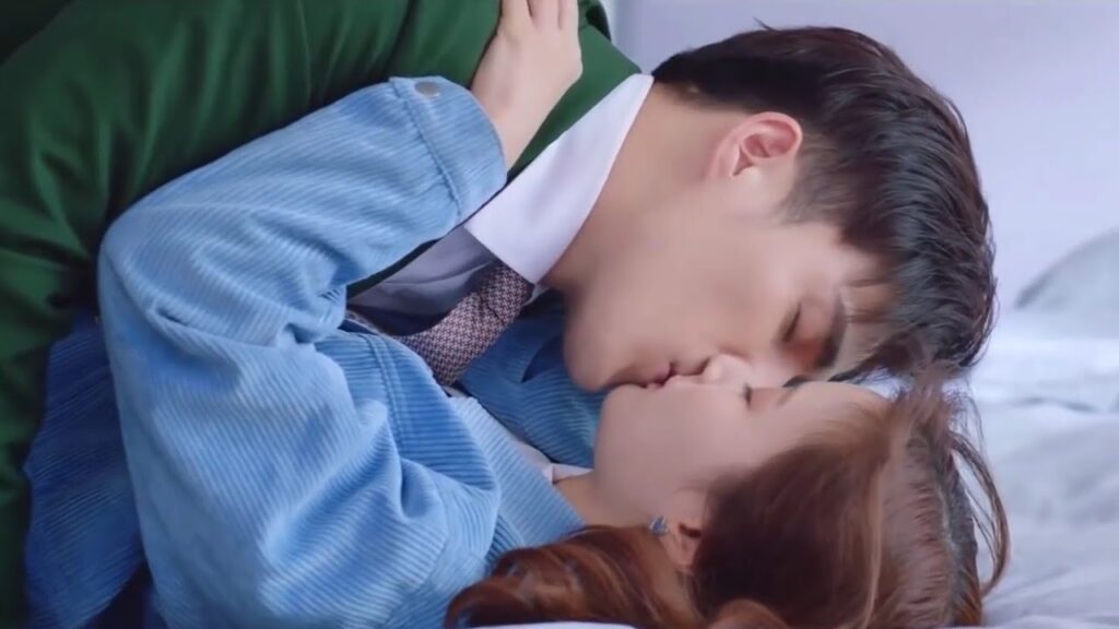 يغلق الغرفـة ويمنعها من الهرب على طريقته طريقـته