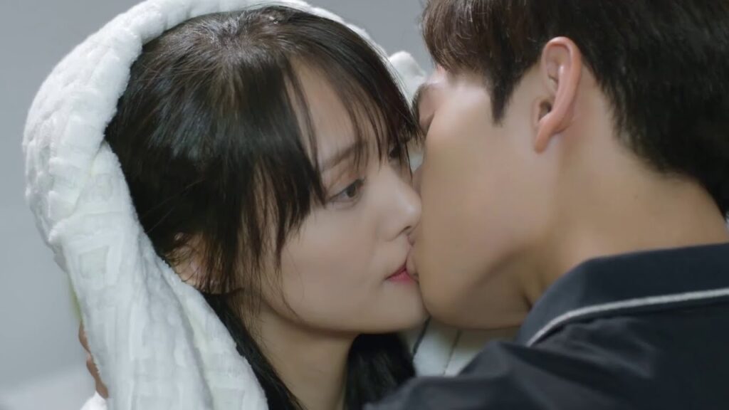 كانت أول امرأة تدخل منزله 🤗💖 | مقطع من مسلسل "ابتسامة جميلة"