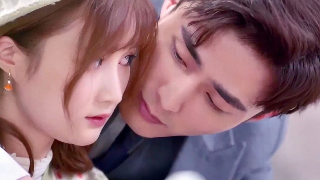 يعملـها كيف تقطع اللحم و كيف تتصرف كفتاة محترمـة   ( هي التي احبها )