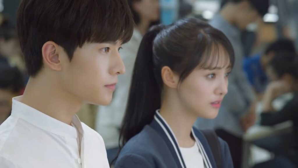 تظهر (وي وي) إعجابها نحوه حينما تقابله في المطعم ~ | مقطع من مسلسل "ابتسامة جميلة"