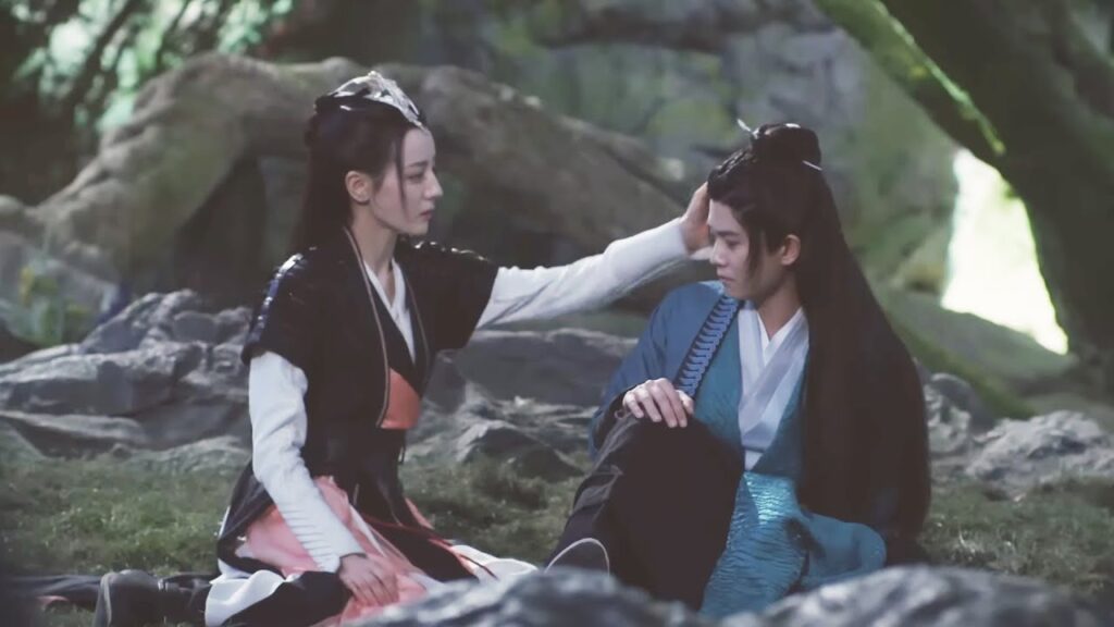 يضلان الطريق ويبدآن حياة دون خوف ~ | مقطع من مسلسل الهمسة الزرقاء