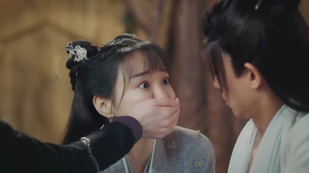 ما هذه القسوة؟! يسحب عريس البحر إحدى قشوره لإنقاذ حبيبته ~ | مقطع من مسلسل الهمسة الزرقاء ما هذه القسوة؟! يسحب عريس البحر إحدى قشوره لإنقاذ حبيبته ~ | مقطع من مسلسل الهمسة الزرقاء