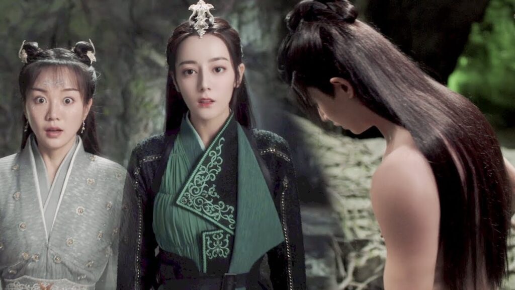 يتحول عريس البحر إلى شخص وسيم ويظهر عاريًا أمامها 😍 | مقطع من مسلسل الهمسة الزرقاء