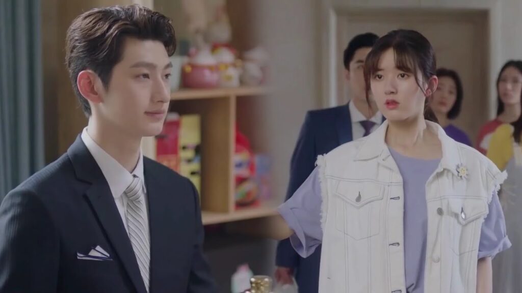 يحاولون اصدقائها احراجها لكنها تصدمهم بحبيبها الغني الذي ينتظرها