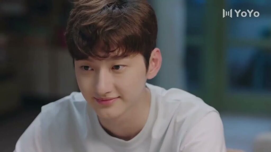 يتظاهر الرئيس بأنه فقير ولا يتذكر شيء  لكي يعيش معها